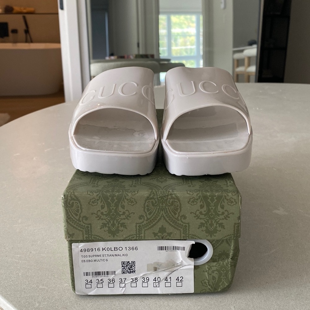 Gucci sandals